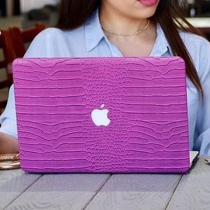 Chic Geek Plum 16in Mac Book Case
